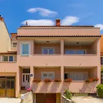 Apartment Mirjana