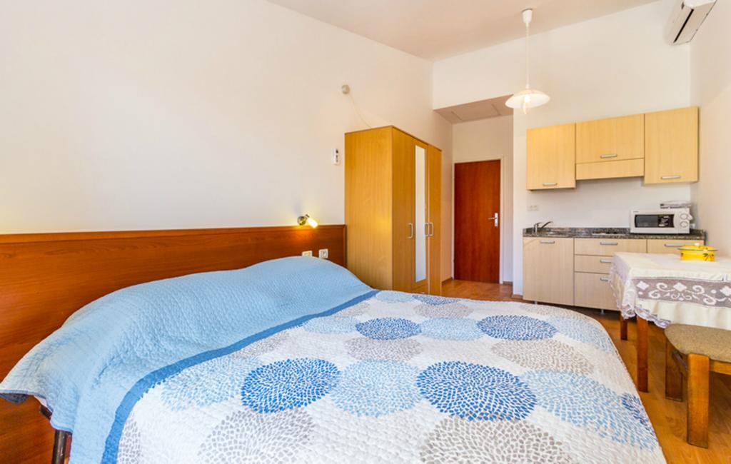 Apartment Mirjana *